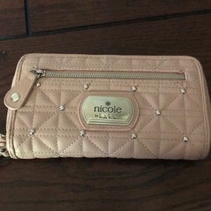 Nicole wallet